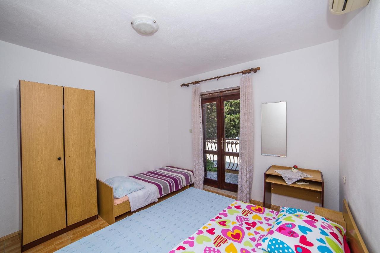 Apartments And Rooms Drpic สปลิตสกา ภายนอก รูปภาพ