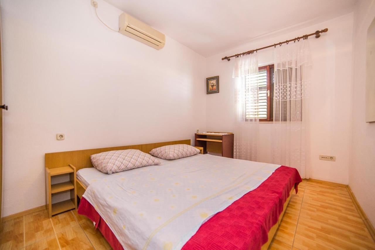Apartments And Rooms Drpic สปลิตสกา ภายนอก รูปภาพ