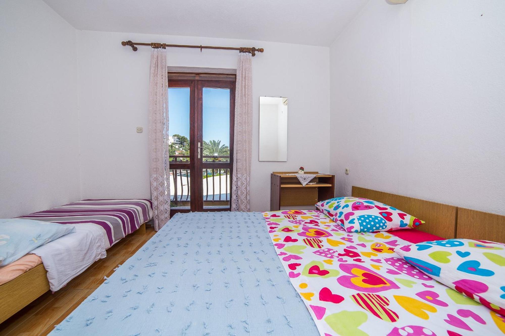 Apartments And Rooms Drpic สปลิตสกา ภายนอก รูปภาพ